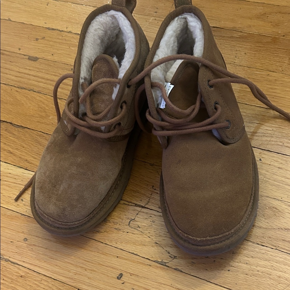 UGG Chestnut Lace-Up Boots - Picture 6 of 8